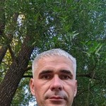 alex, 42