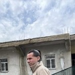 Ali, 42
