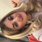 Laura, 42